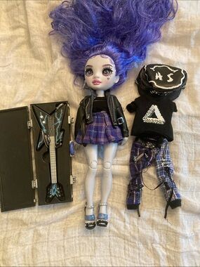 Shadow High doll